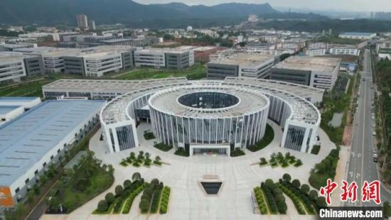 圖為中國(guó)稀金谷永磁電機(jī)產(chǎn)業(yè)園?！≮M縣區(qū)融媒體中心供圖